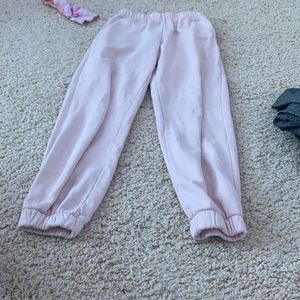 Brandy Melville Rosa sweatpants in light pink